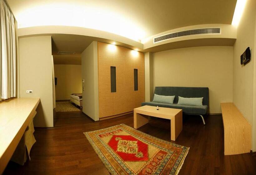 اتاق اجرایی, Elysion