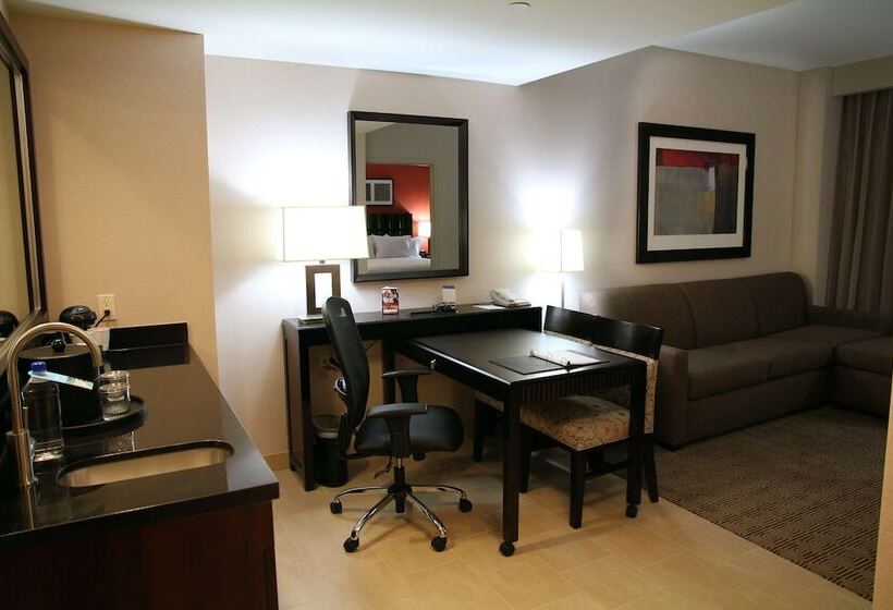 스위트, Embassy Suites Ontario Airport