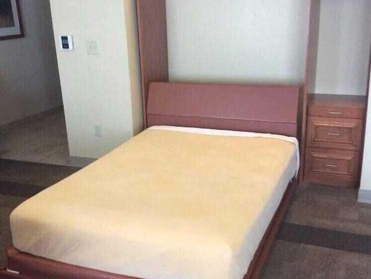 Номер Стандарт, Hampton Inn & Suites Green River