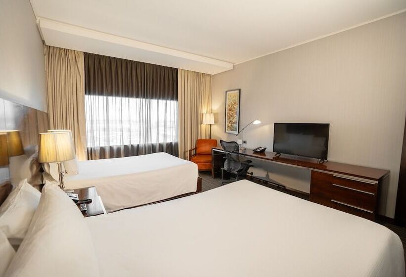 اتاق استاندارد با 2 تخت دوبل, Hilton Garden Inn Santiago Airport