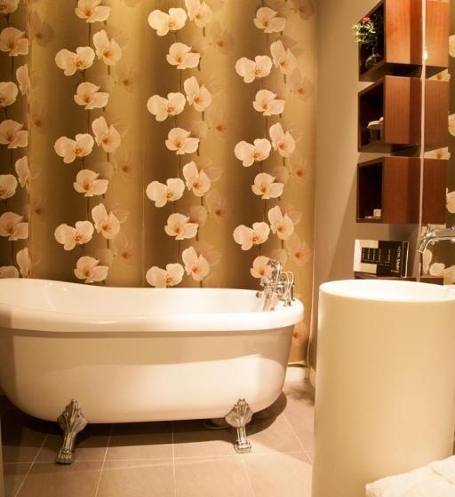 اتاق لوکس, Samm Bistro Spa