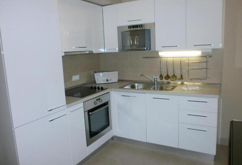 آپارتمان 1 خوابه اینتریور, The Residence Apart