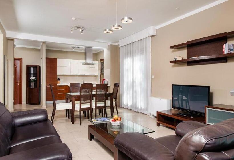 2 Bedroom Apartment With Garden, The Residence Apart