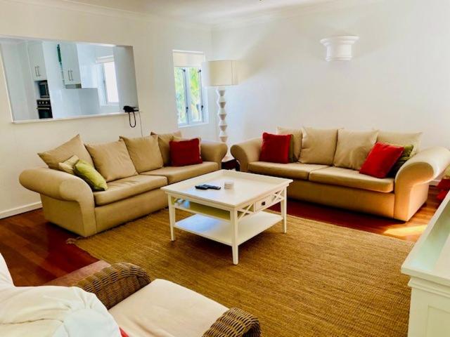 Апартаменты 3 Спальни, Beachview Apartments At Villa Paradiso