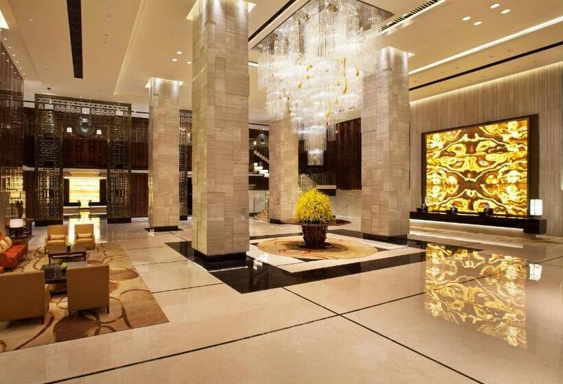 Номер Клуб, Hyatt Regency Jinan