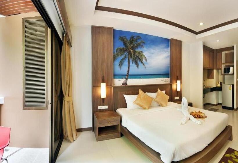 Номер Deluxe, Ratana Hill Patong