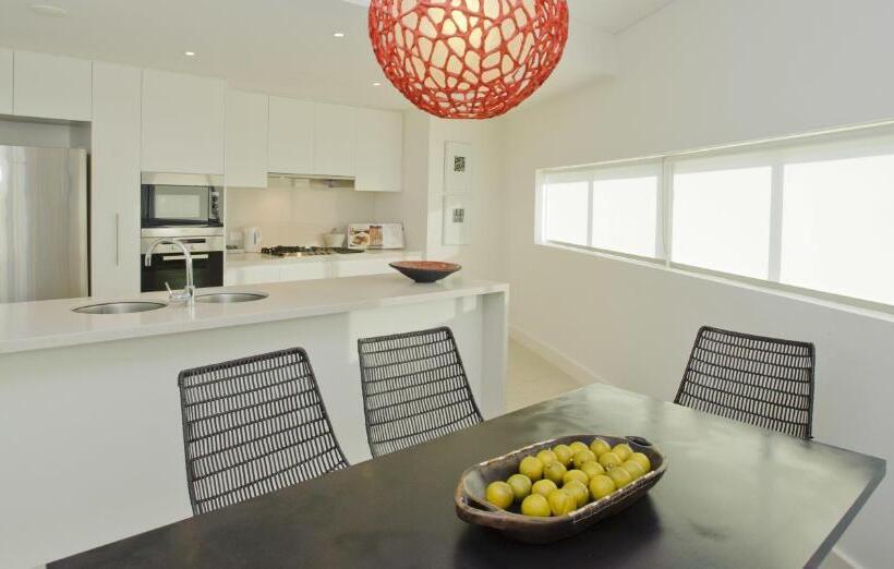 דירת פנטהאוז 1 חדרי שינה, Kirra Surf Apartments