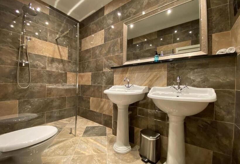 اتاق لوکس با تخت بزرگ, Bridgemill