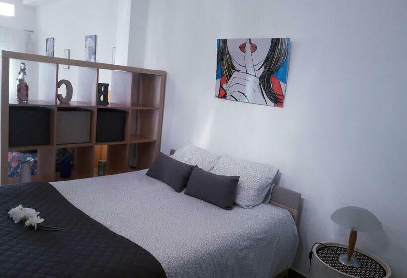 استودیوی استاندارد, Sadinahome