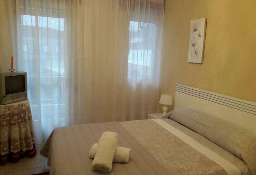 Quarto Estandar com Sacada, Albergue Agarimo