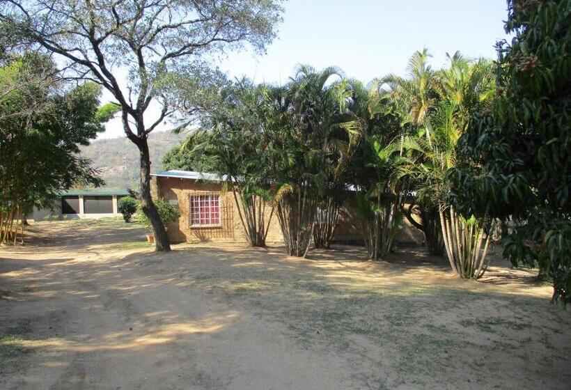 کلبه ییلاقی, Leopard Tree Retreat