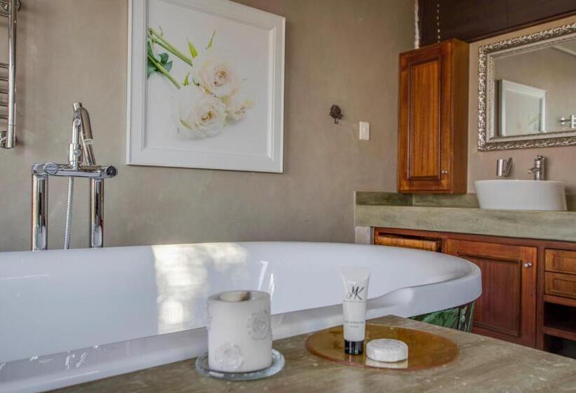 اتاق اجرایی با تخت بزرگ, Migdash Guesthouse