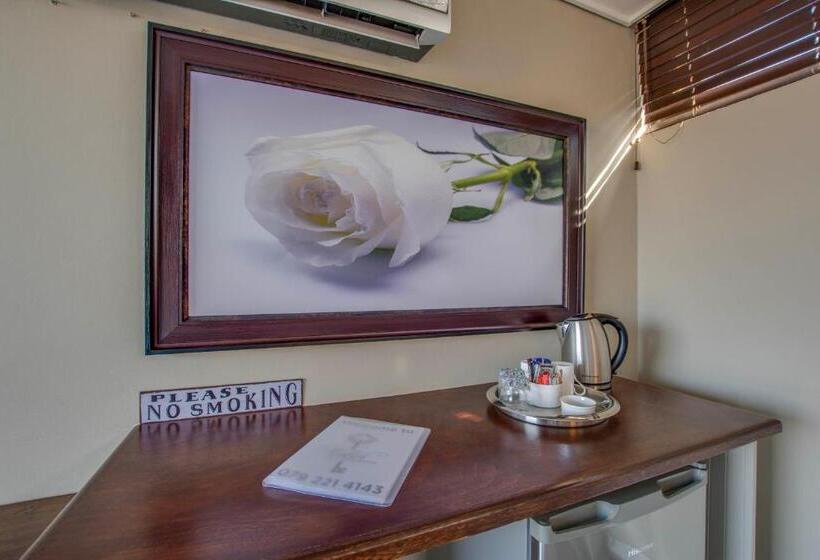 اتاق اجرایی با تخت بزرگ, Migdash Guesthouse