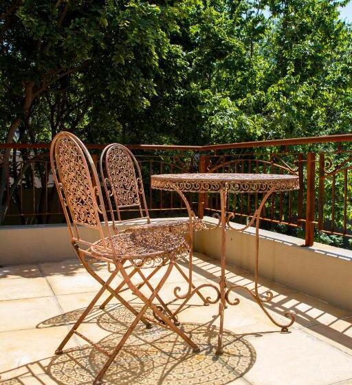 اتاق اجرایی با تخت بزرگ, Migdash Guesthouse