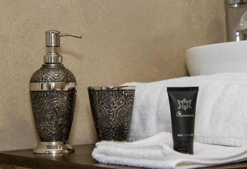 اتاق اجرایی با تخت بزرگ, Migdash Guesthouse