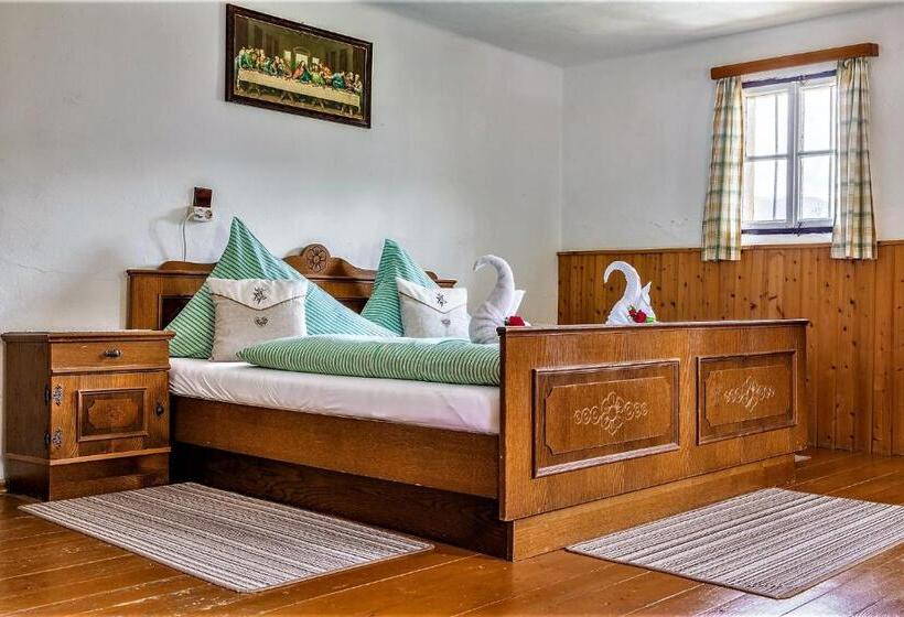 Дом 1 Спальня, Vordersattlegghofhütte