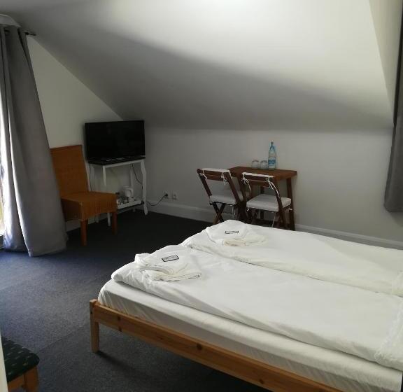 Трехместный Номер Комфорт, Royal Guest House Ii