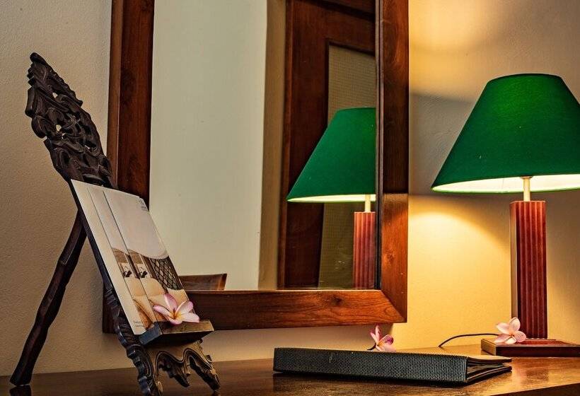اتاق لوکس, Aanari Hotel & Spa