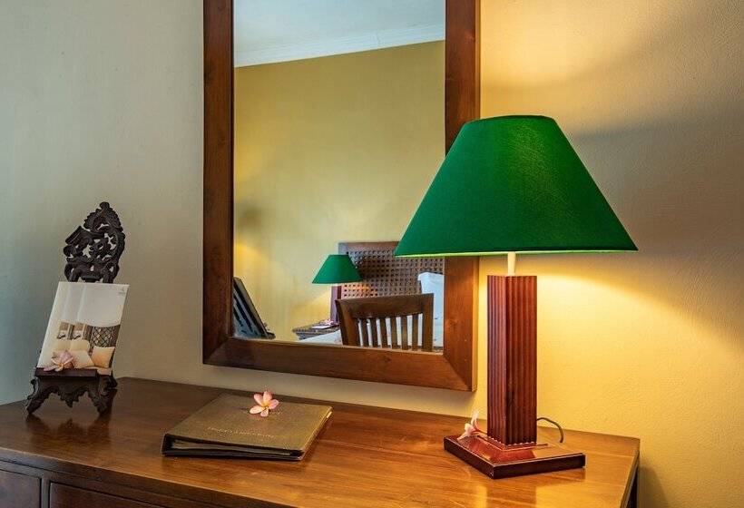 اتاق کلاب, Aanari Hotel & Spa