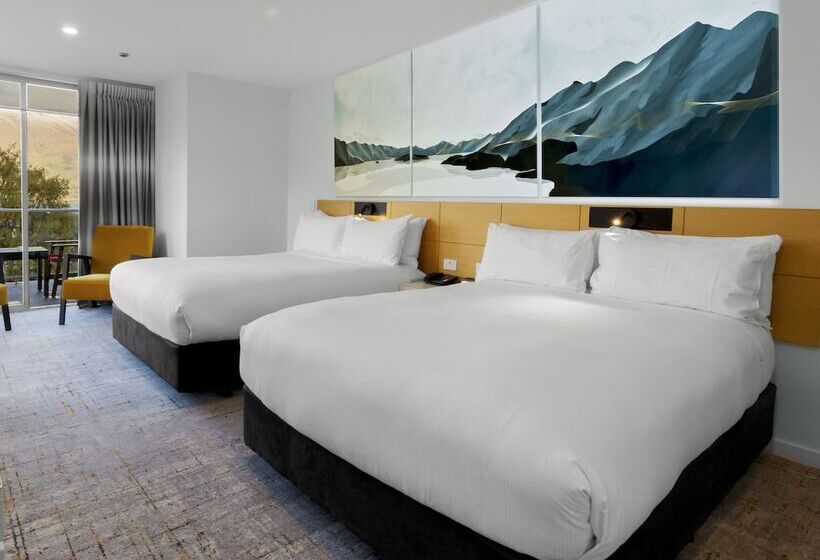 Номер Superior, Scenic Suites Queenstown