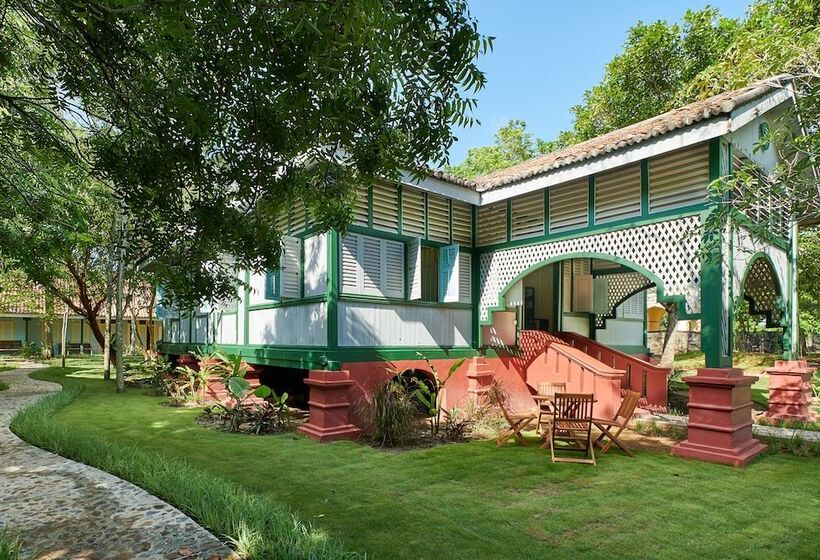 سوئیت 2 خوابه, Temple Tree Resort