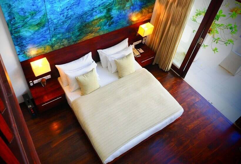 Люкс Повышенной Комфортности, Michelle Boutique Hotel