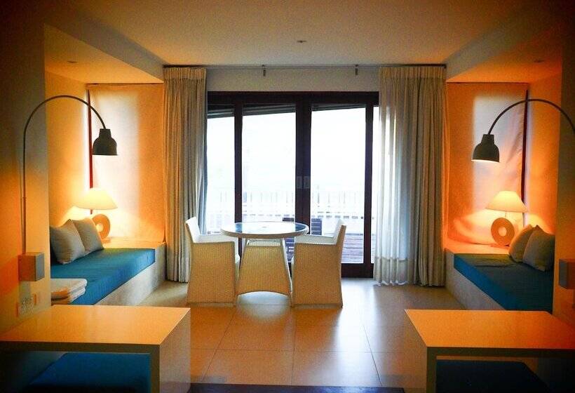 Люкс Повышенной Комфортности, Michelle Boutique Hotel