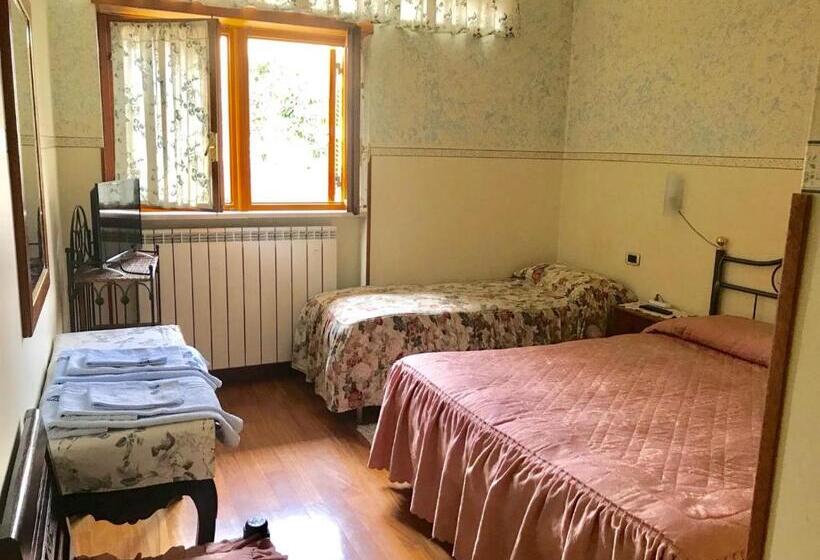 اتاق استاندارد سه نفره, B&b La Vela 2