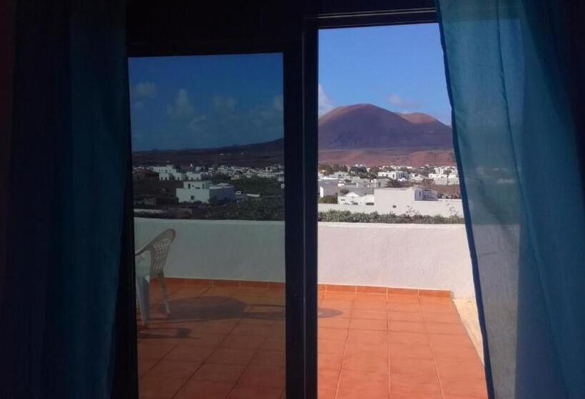 带露台的小型套房, Alma Libre Lanzarote