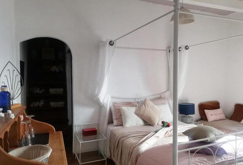 Standard room with outdoor bath, Parfumu Di Celu