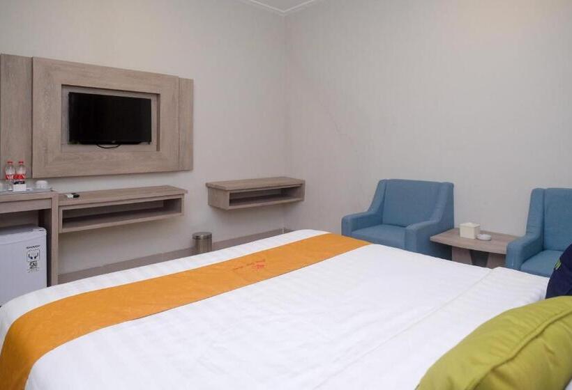 Номер Superior, Urbanview Hotel Dedy Jaya Brebes