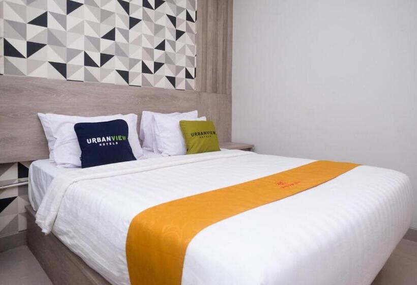 Номер Superior, Urbanview Hotel Dedy Jaya Brebes
