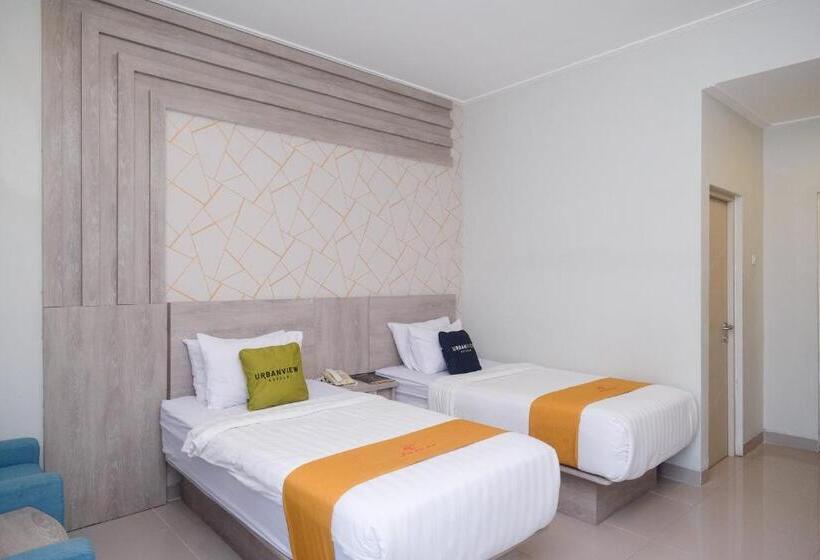 Номер Superior, Urbanview Hotel Dedy Jaya Brebes