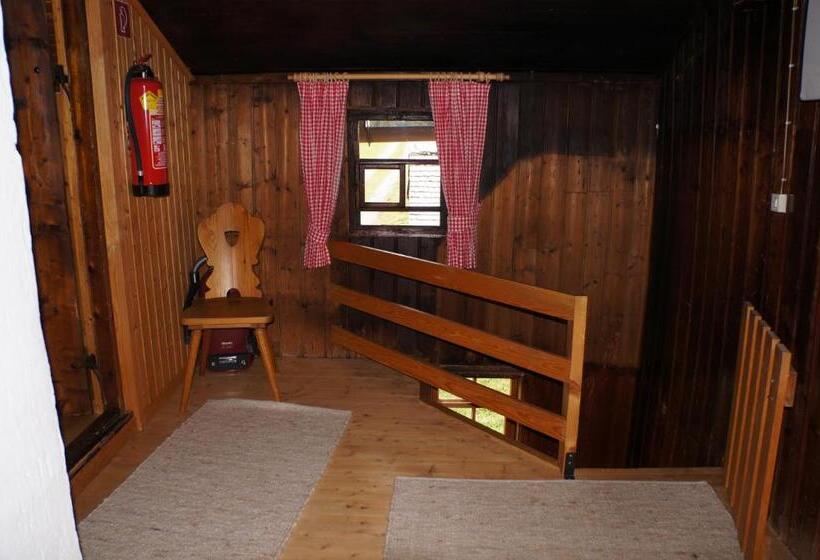 Дом 3 Спальни, Haus Matschwitz