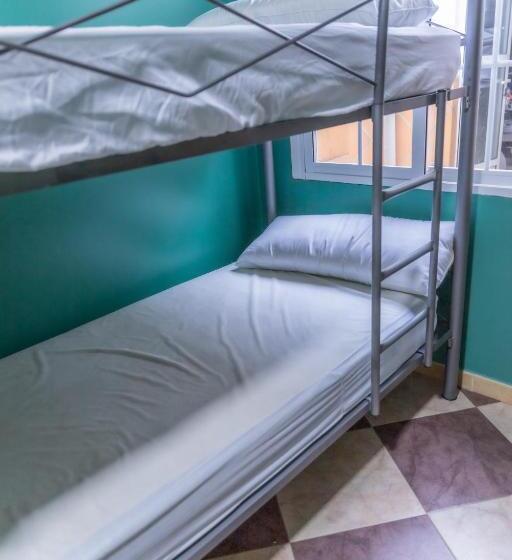 Семейный Номер, Albergue Rojo Plata