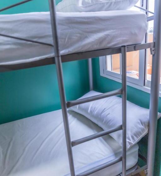 Семейный Номер, Albergue Rojo Plata