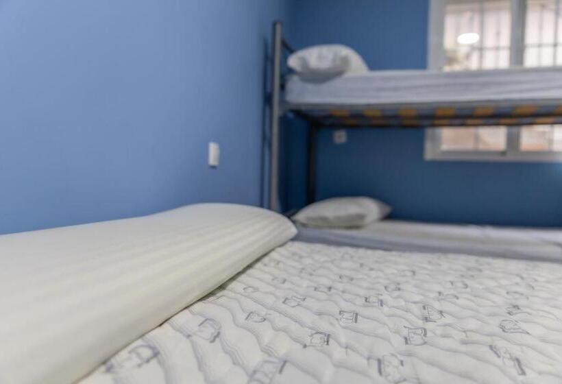 Четырехместный Номер Стандарт, Albergue Rojo Plata