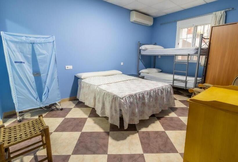 Четырехместный Номер Стандарт, Albergue Rojo Plata