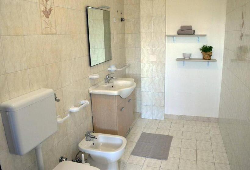 标准间, B&b Profumo Di Alloro