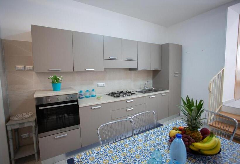 Апартаменты 1 Спальня с Террасой, Odissea Residence E Rooms