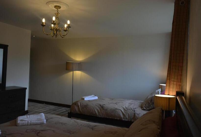 Трехместный Номер Deluxe, Whitehouse B&b