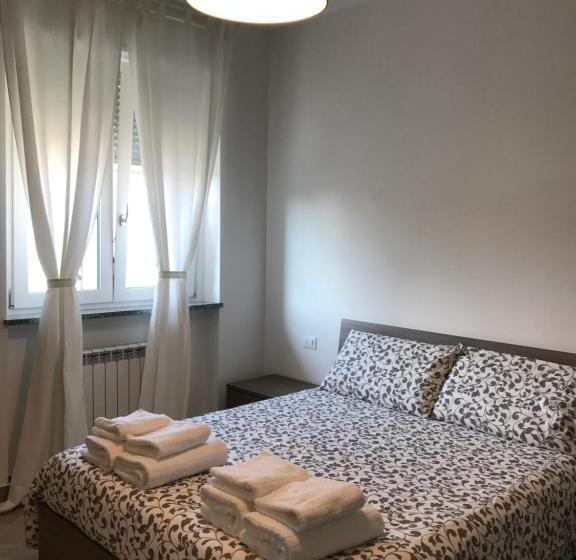 آپارتمان 2 خوابه, Home