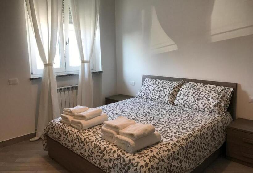 اتاق سوپریور خانوادگی, Home