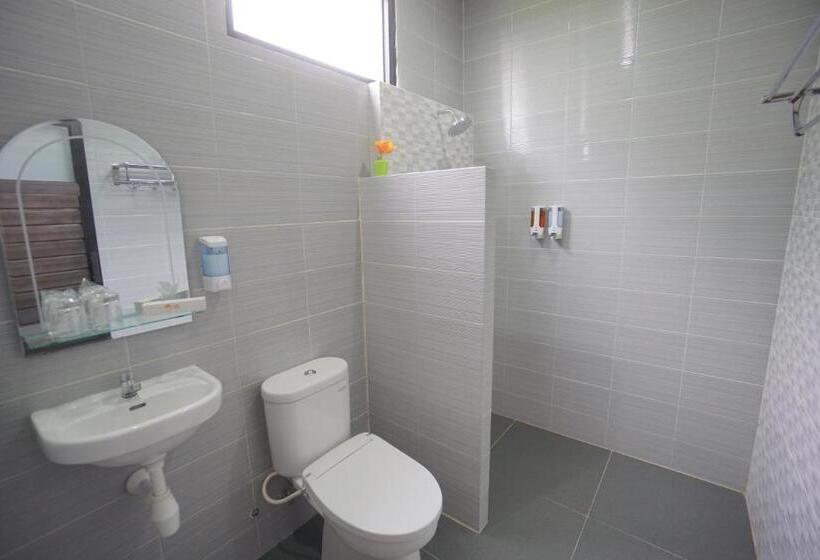 Семейный Номер Deluxe, The Cabin Tanjung Hotel Wonosobo