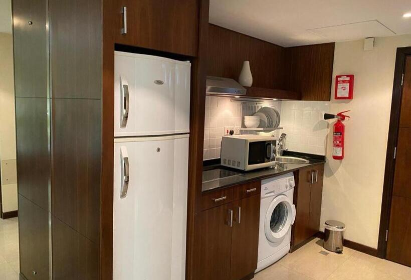 Студия Классика, Phoenix Plaza Hotel Apartments