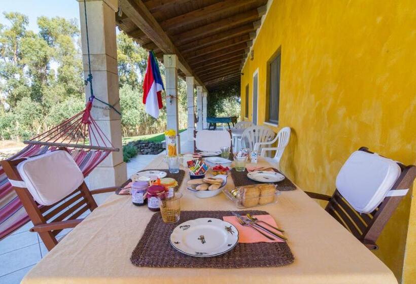 Номер Стандарт Вид на Сад, A Villa Ada B&b