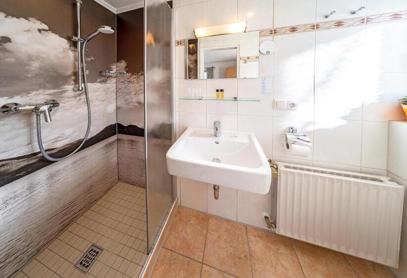 اتاق استاندارد با چشم‌انداز کوهستان, Frühstückspension Gästehaus Zum Weissen Rössl