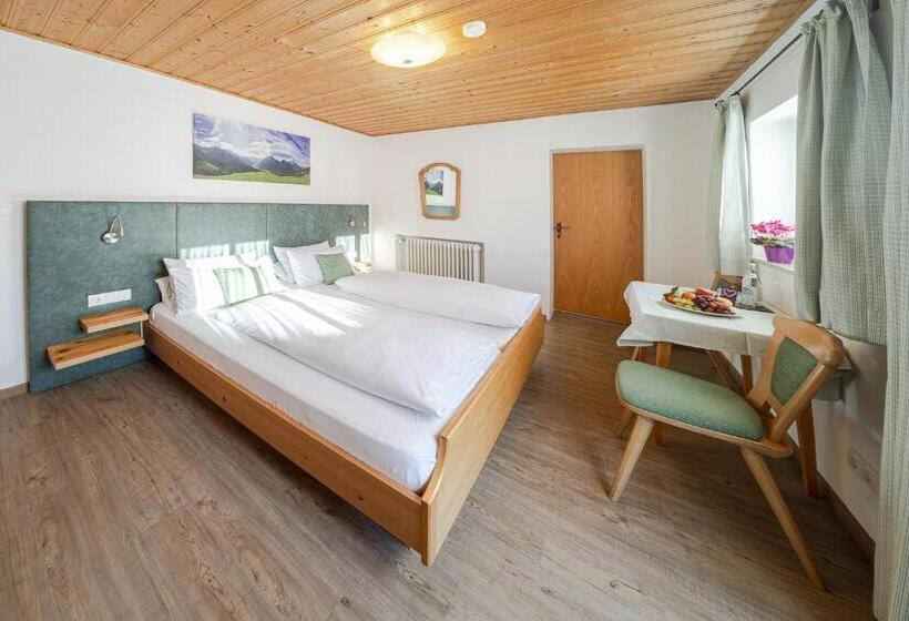 اتاق استاندارد با بالکن, Frühstückspension Gästehaus Zum Weissen Rössl