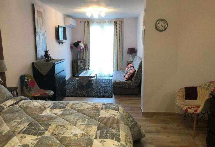 Четырехместный Номер Стандарт, Villa Paraisos