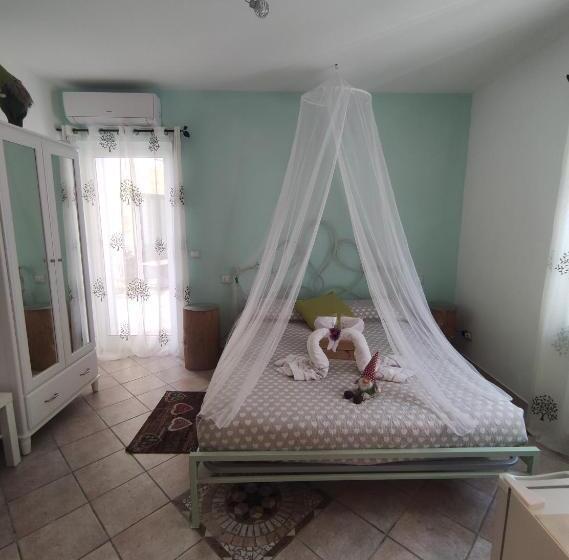اتاق استاندارد با تخت بزرگ, B&b Elfo Degli Ulivi